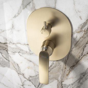 Komplet za tuširanje za vgradnjo Rea Como M2 Brush Gold + BOX