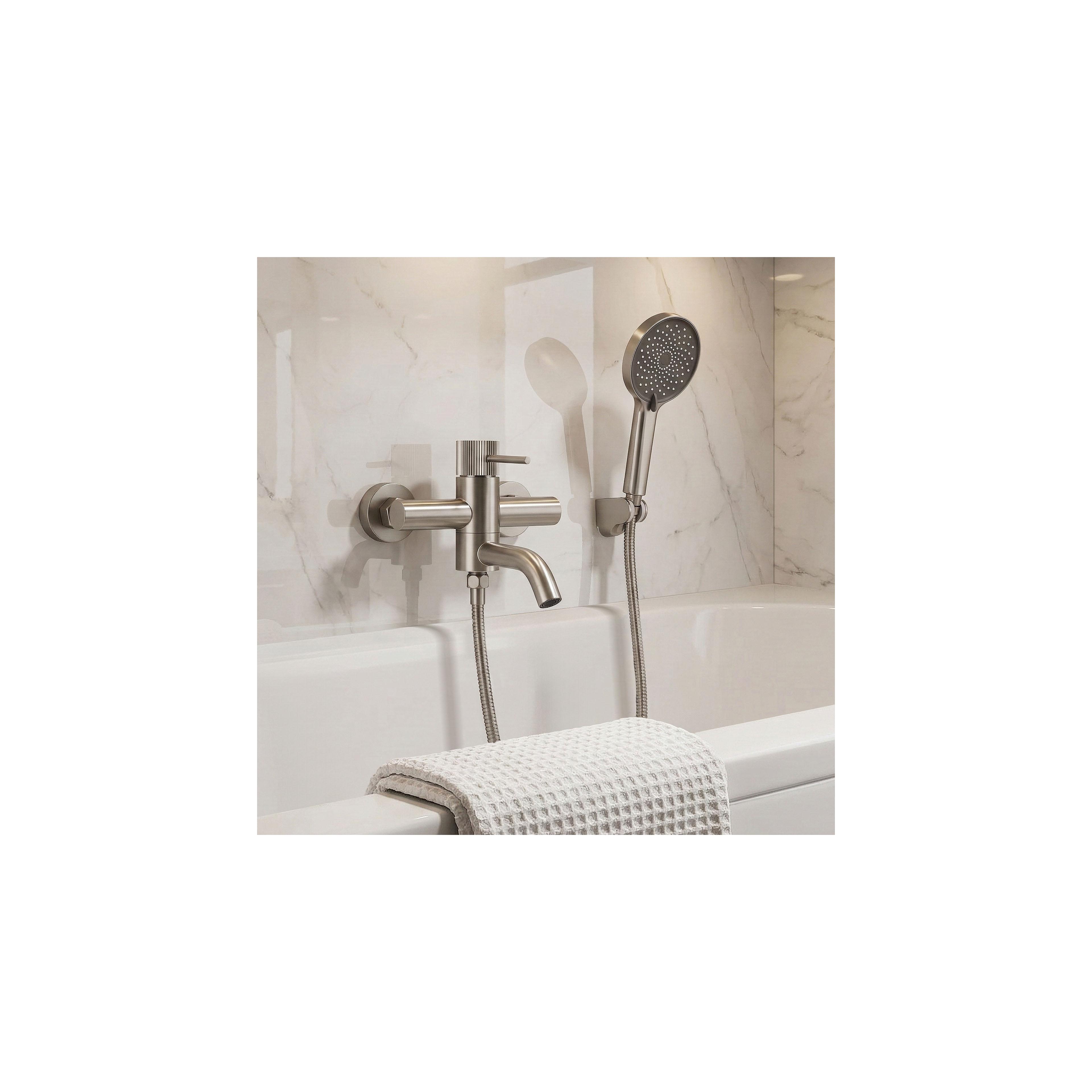 Mešalnik za kopel Rea Lungo Stripe Brush Nickel