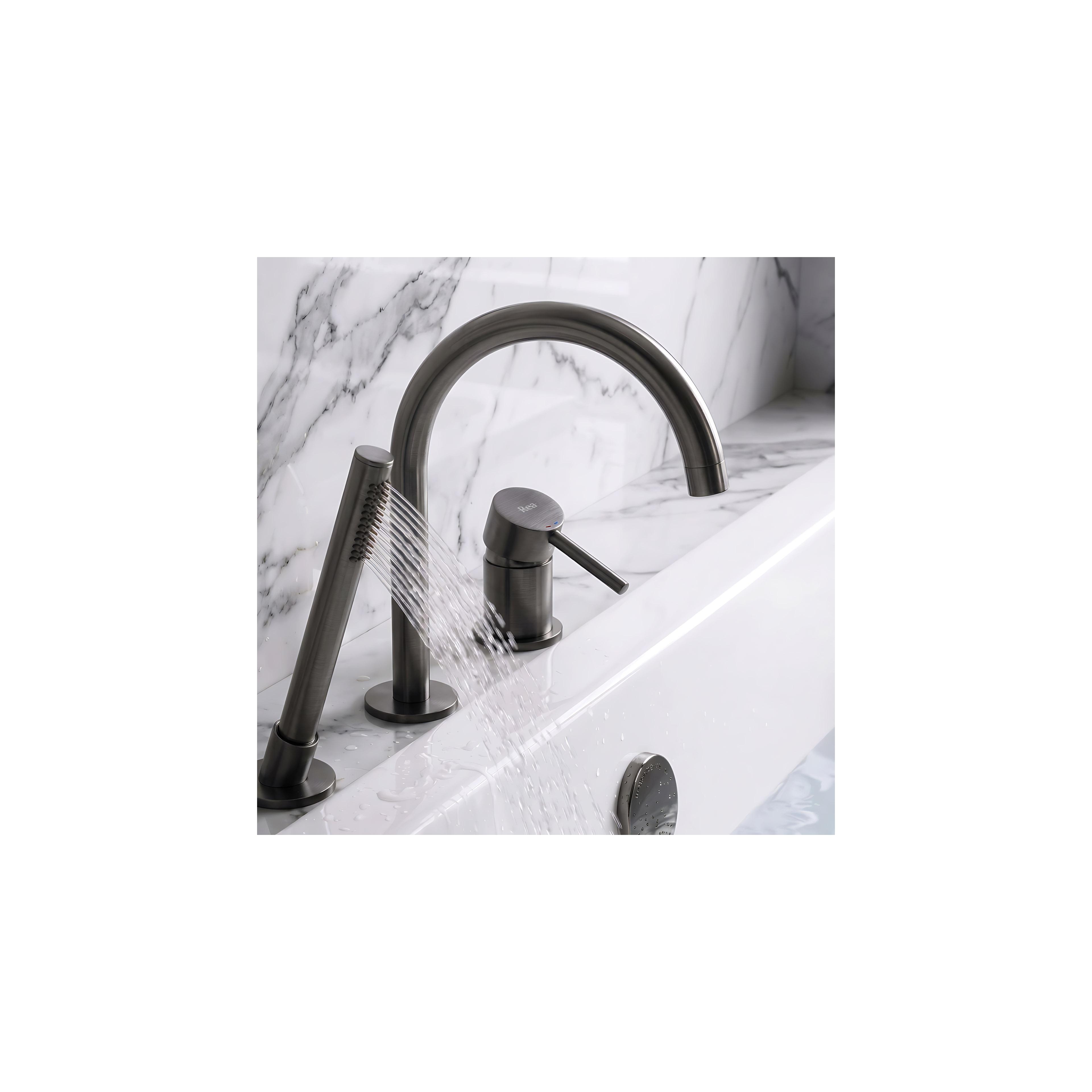 3-Hole Bathtub Faucet Rea Lungo Titan