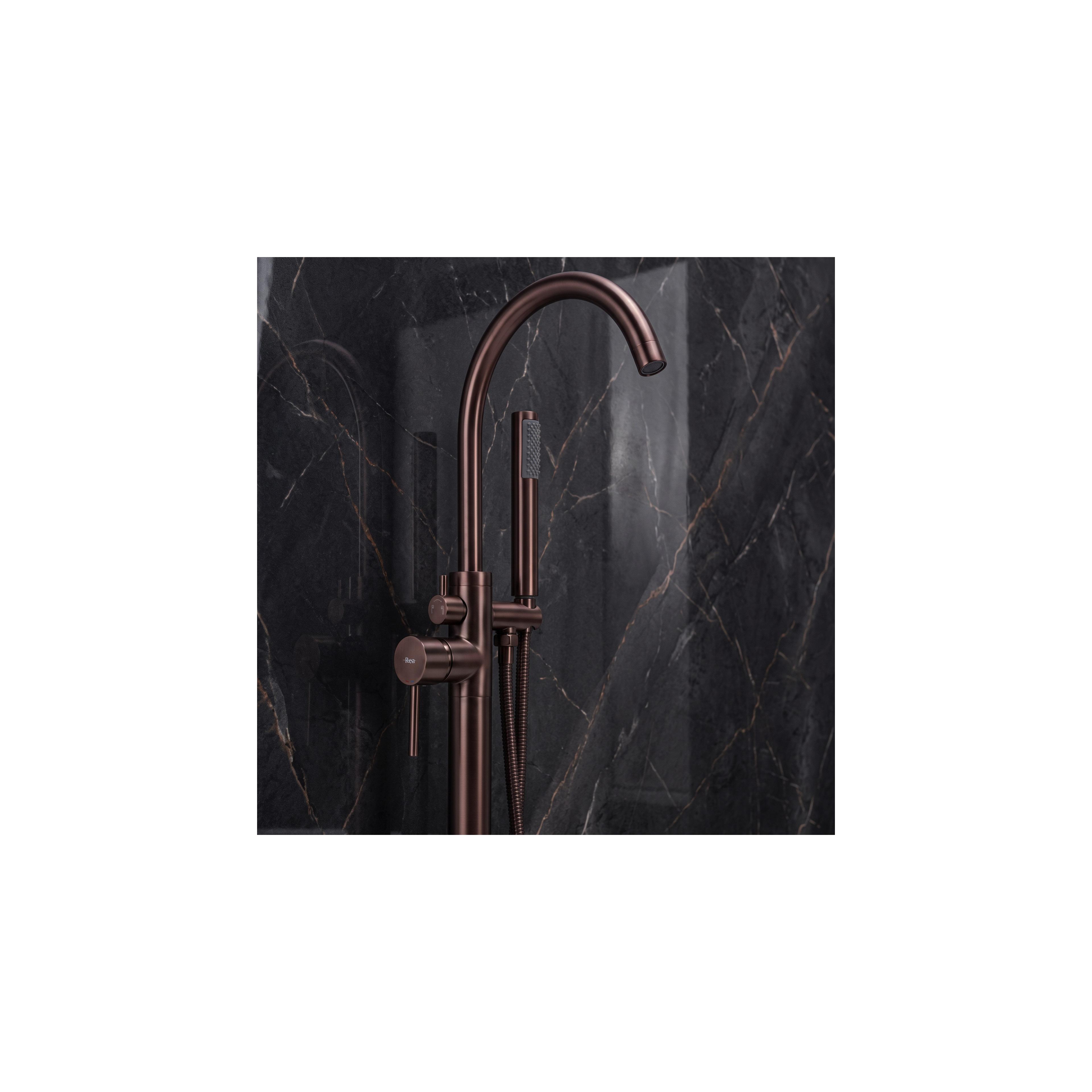 Free-standing faucet Rea Lungo Brush Brown