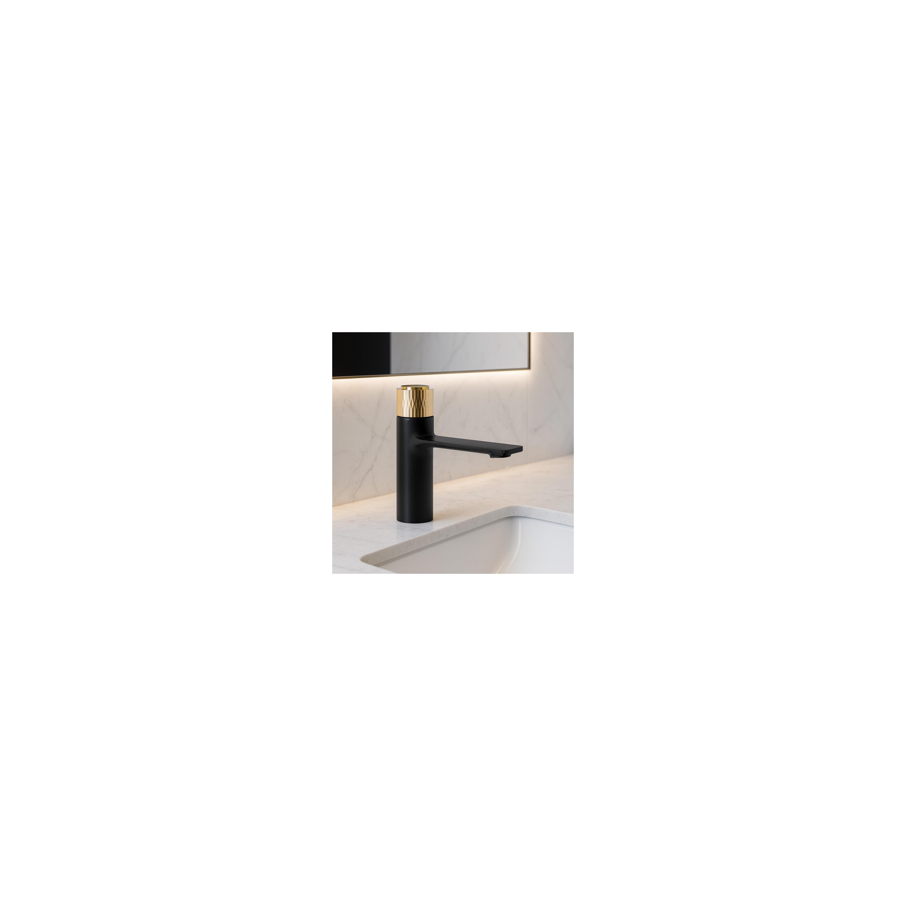 REA STORM Black Gold Madal valamissegisti REA STORM Black Gold