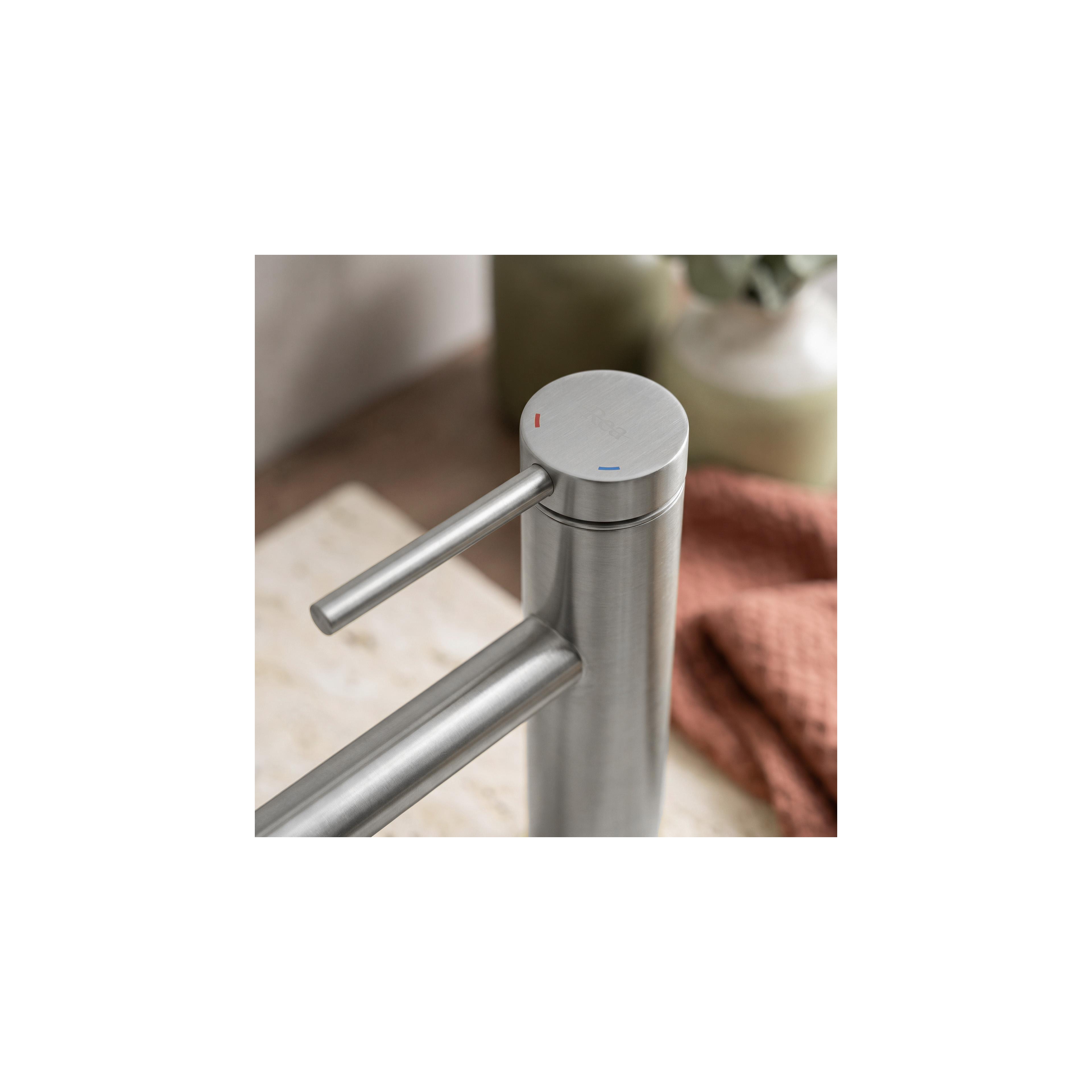Waschbeckenarmatur Rea Spot Brush Nickel Low