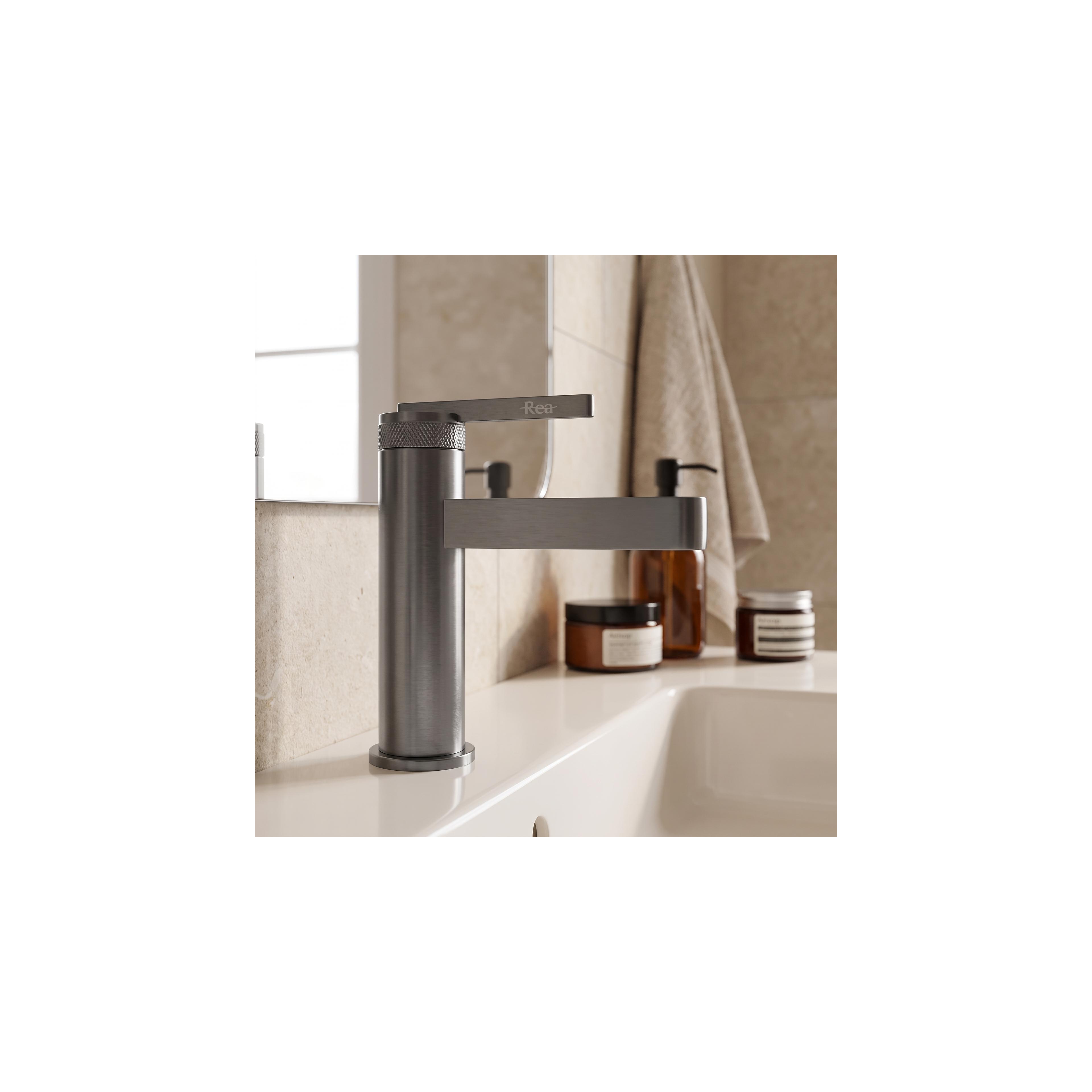 Bathroom faucet Rea Grace Titan