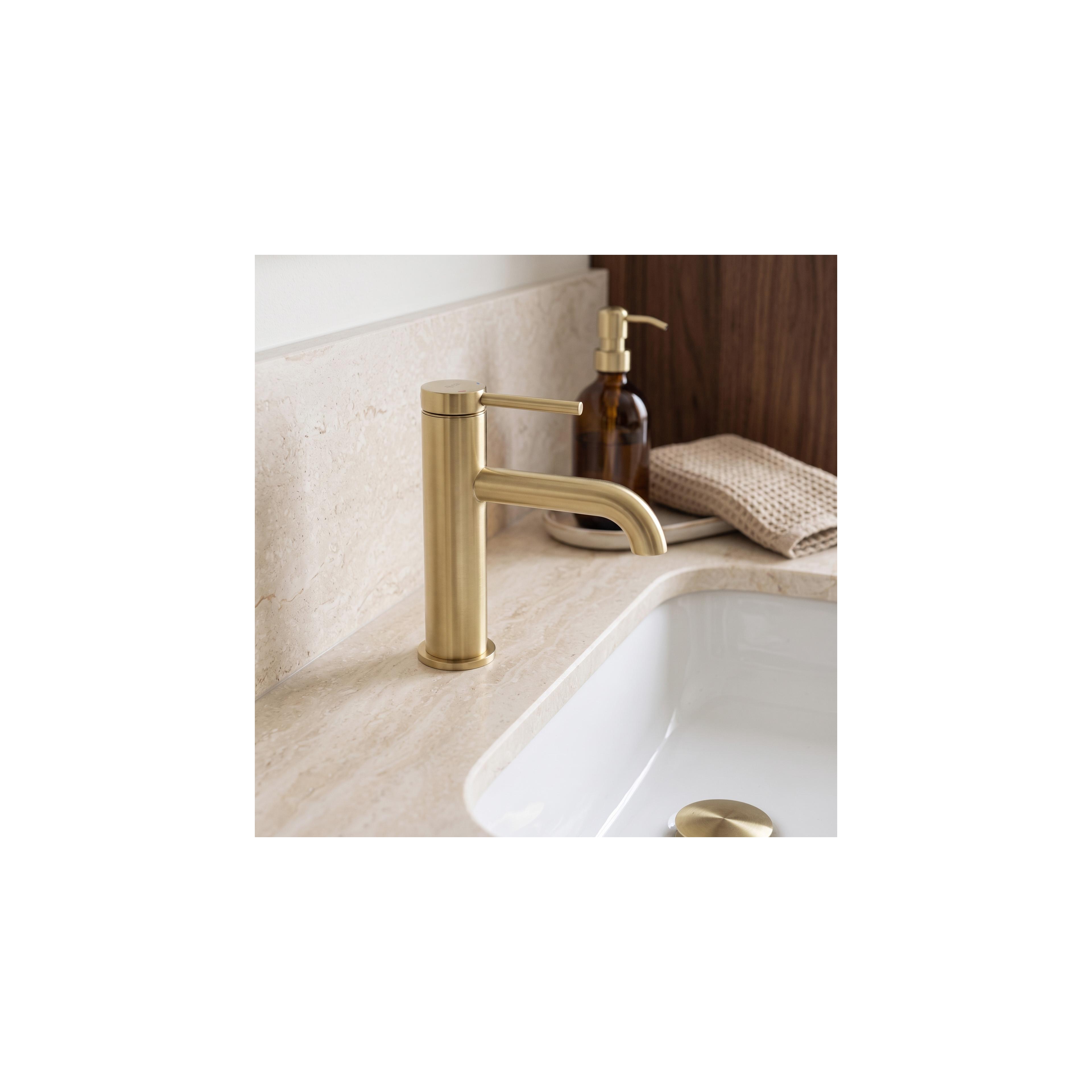 Waschbeckenarmatur Rea Spot Brush Gold Low