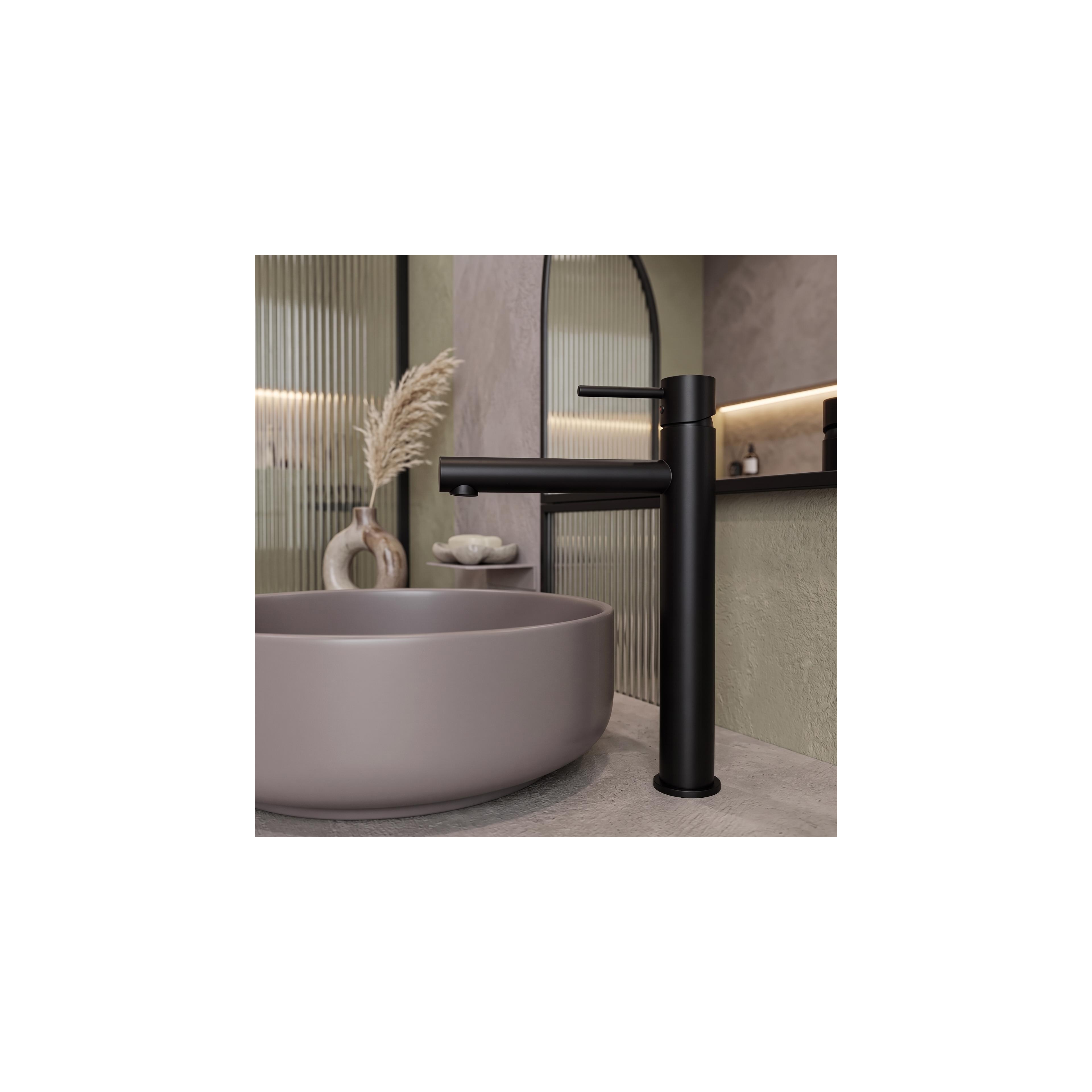 Смесител за баня Rea Tess High Black