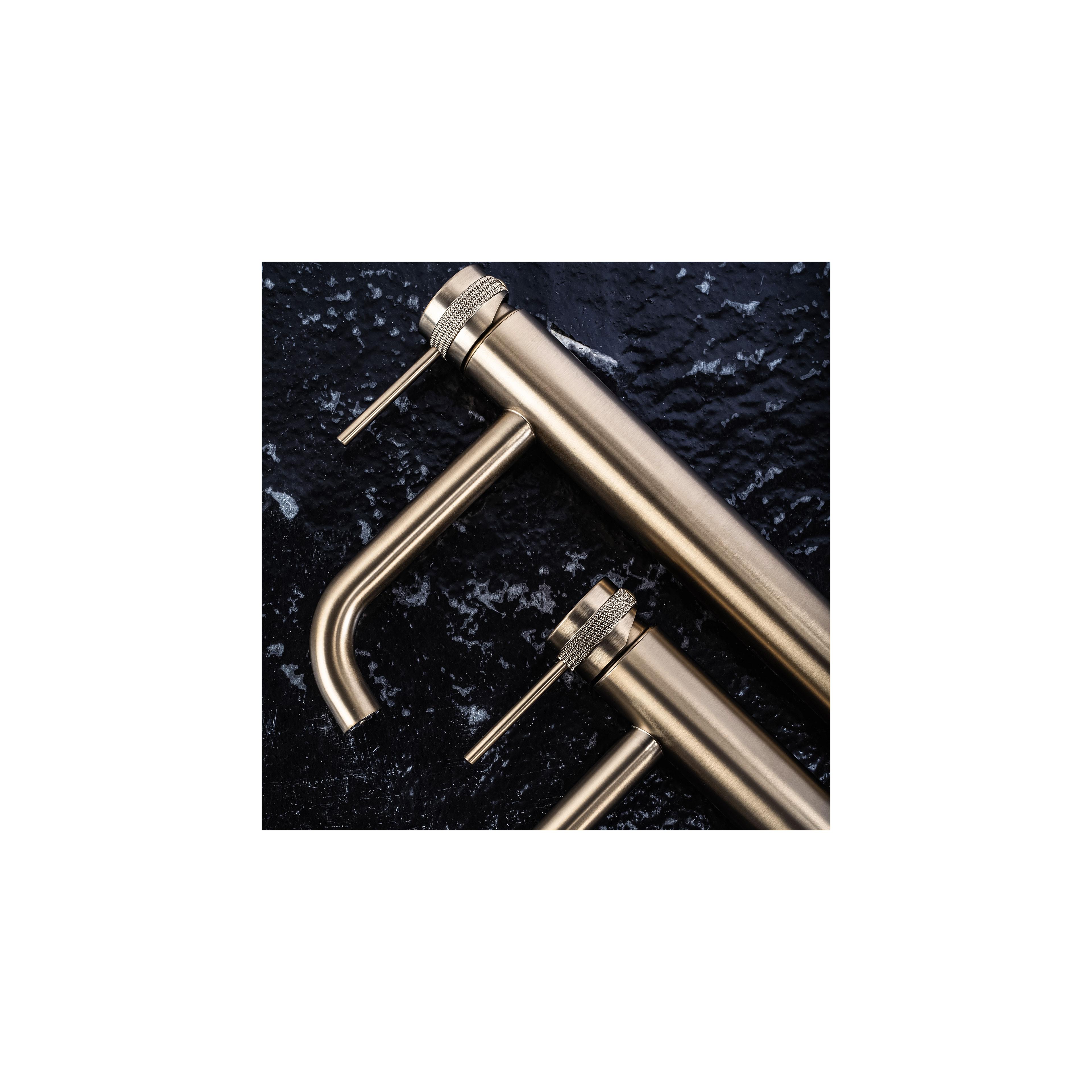 Bathroom faucet Rea Lungo Grip Brush Gold high