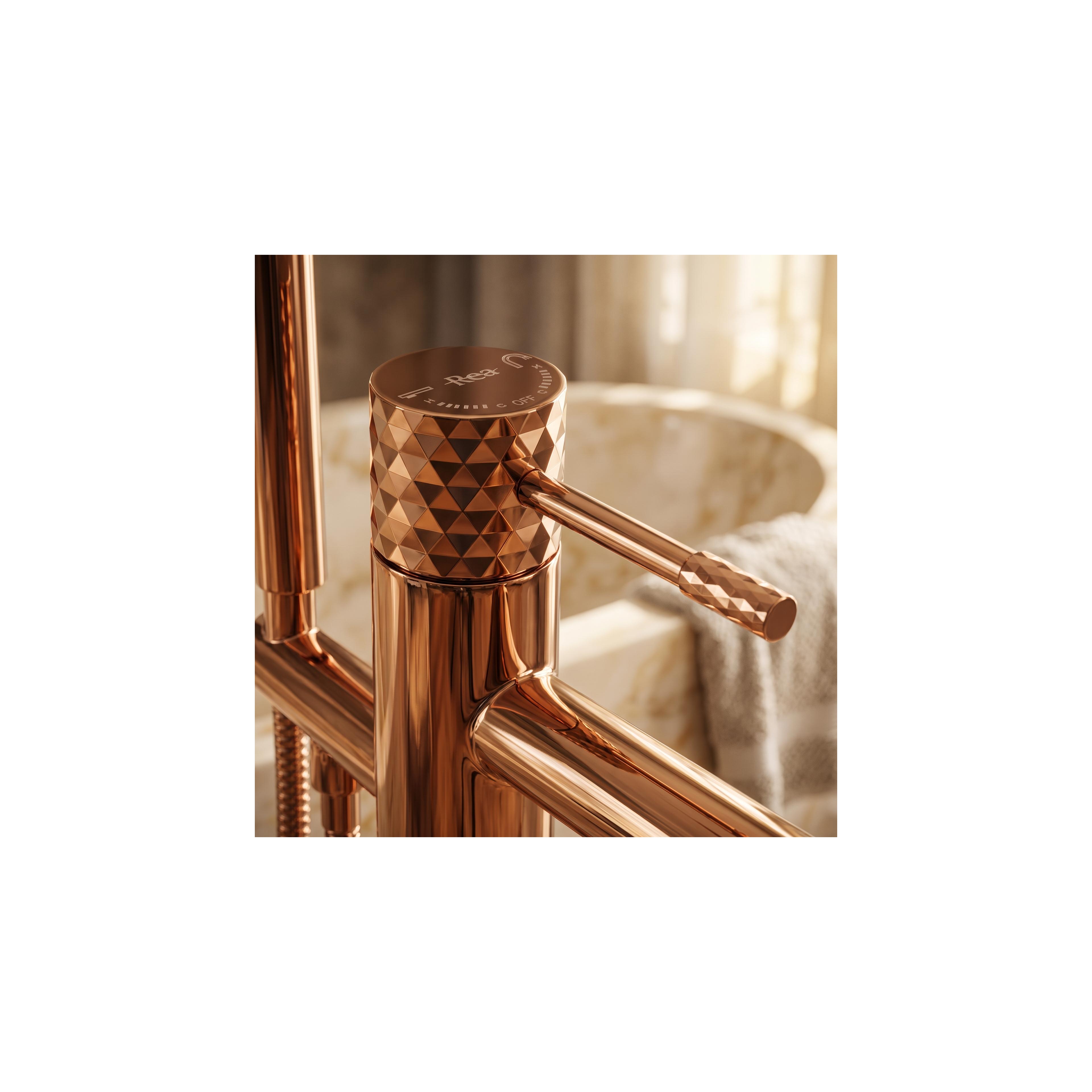 Free-standing faucet Rea Lungo Diamond Copper