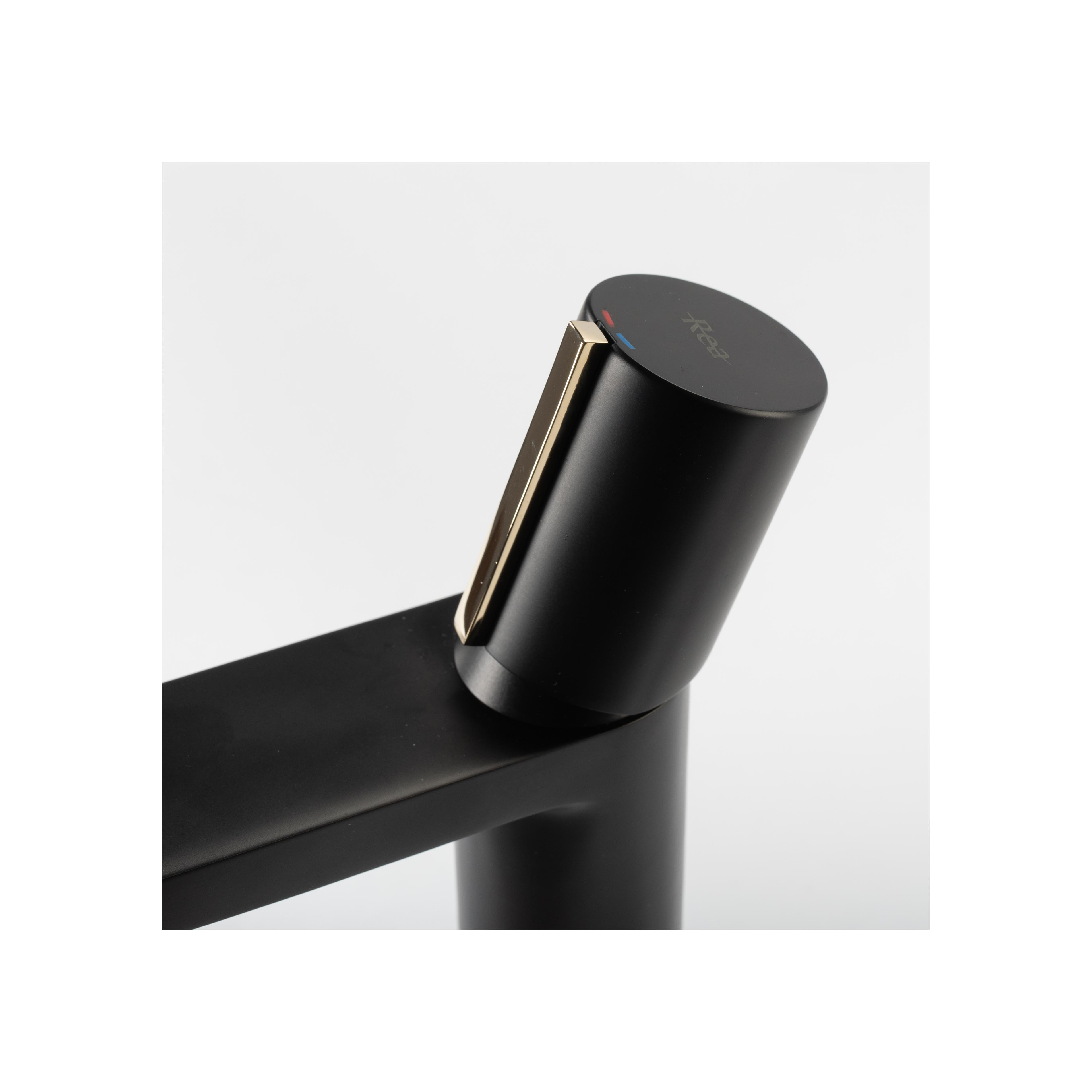Izlietnes maisītājs REA ICON Black Gold Low