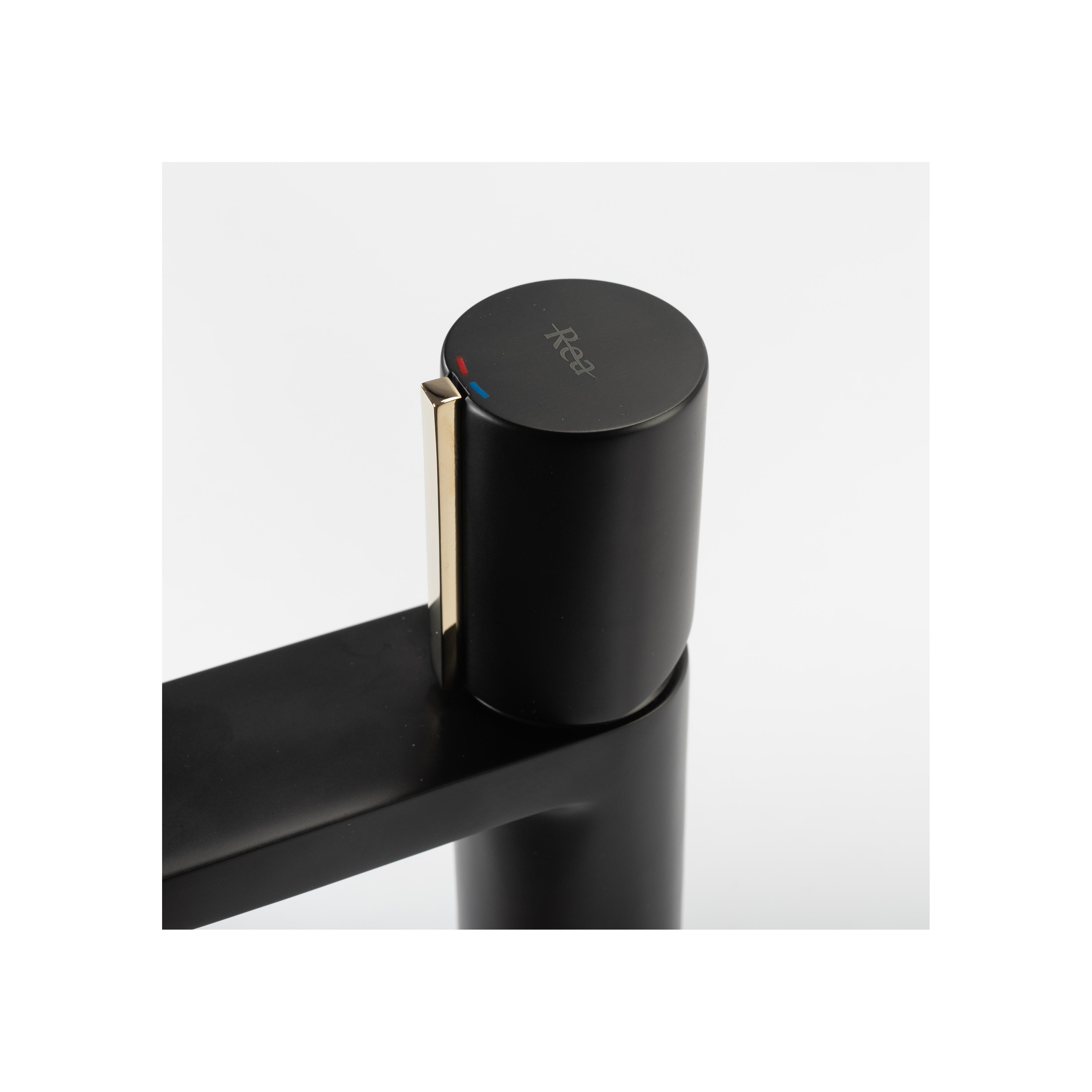 Izlietnes maisītājs REA ICON Black Gold Low