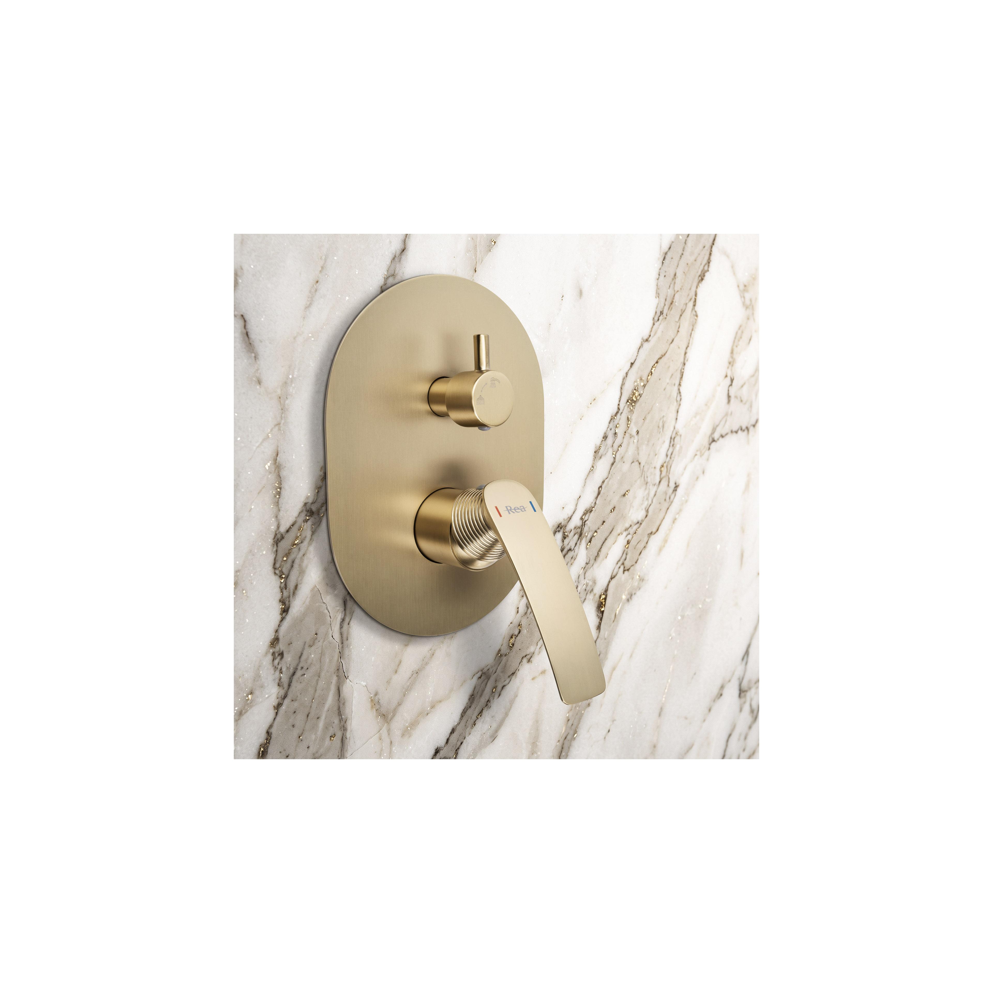 Душ система за вграждане Rea Como M2 Brush Gold  + BOX