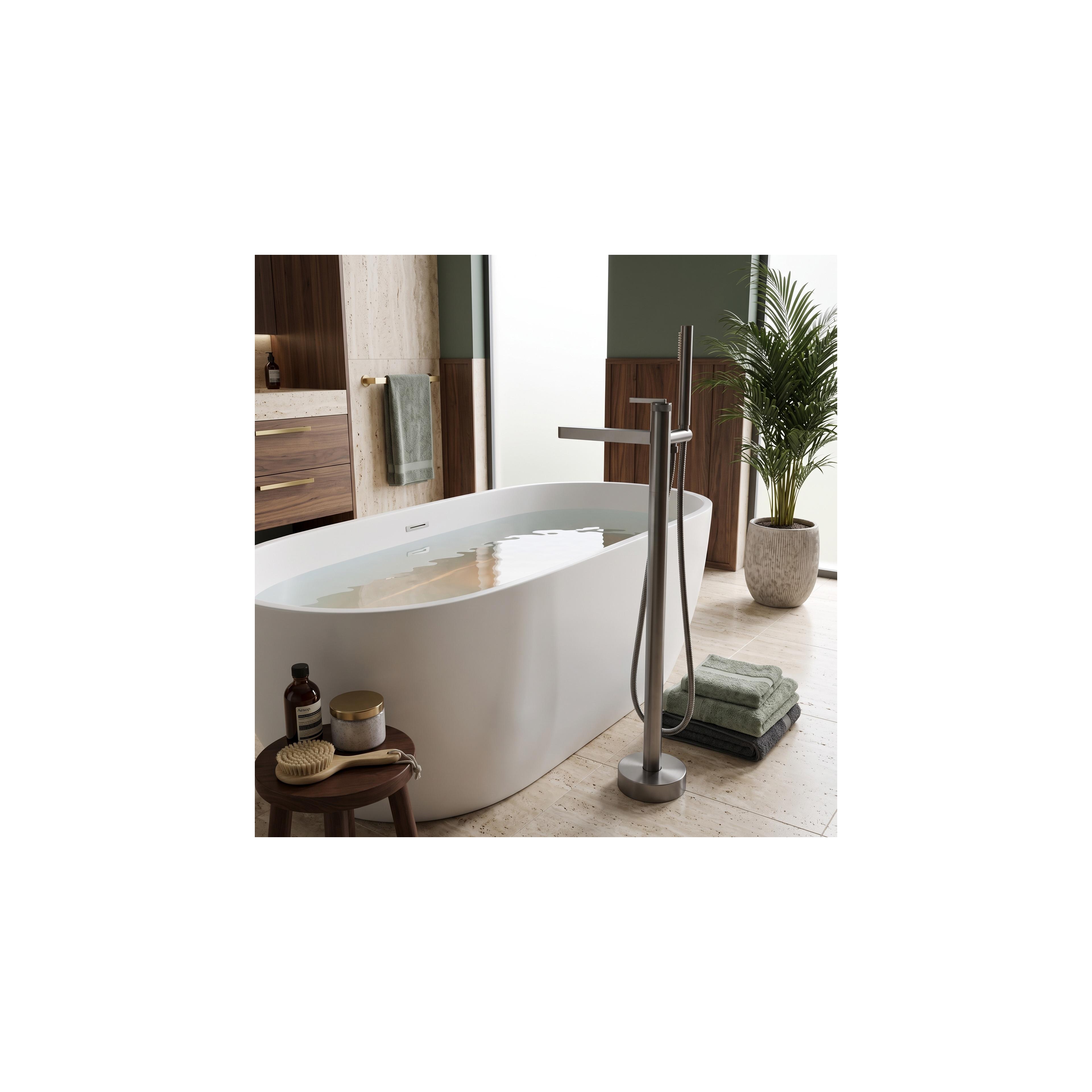 Free-standing faucet Rea Grace Titan