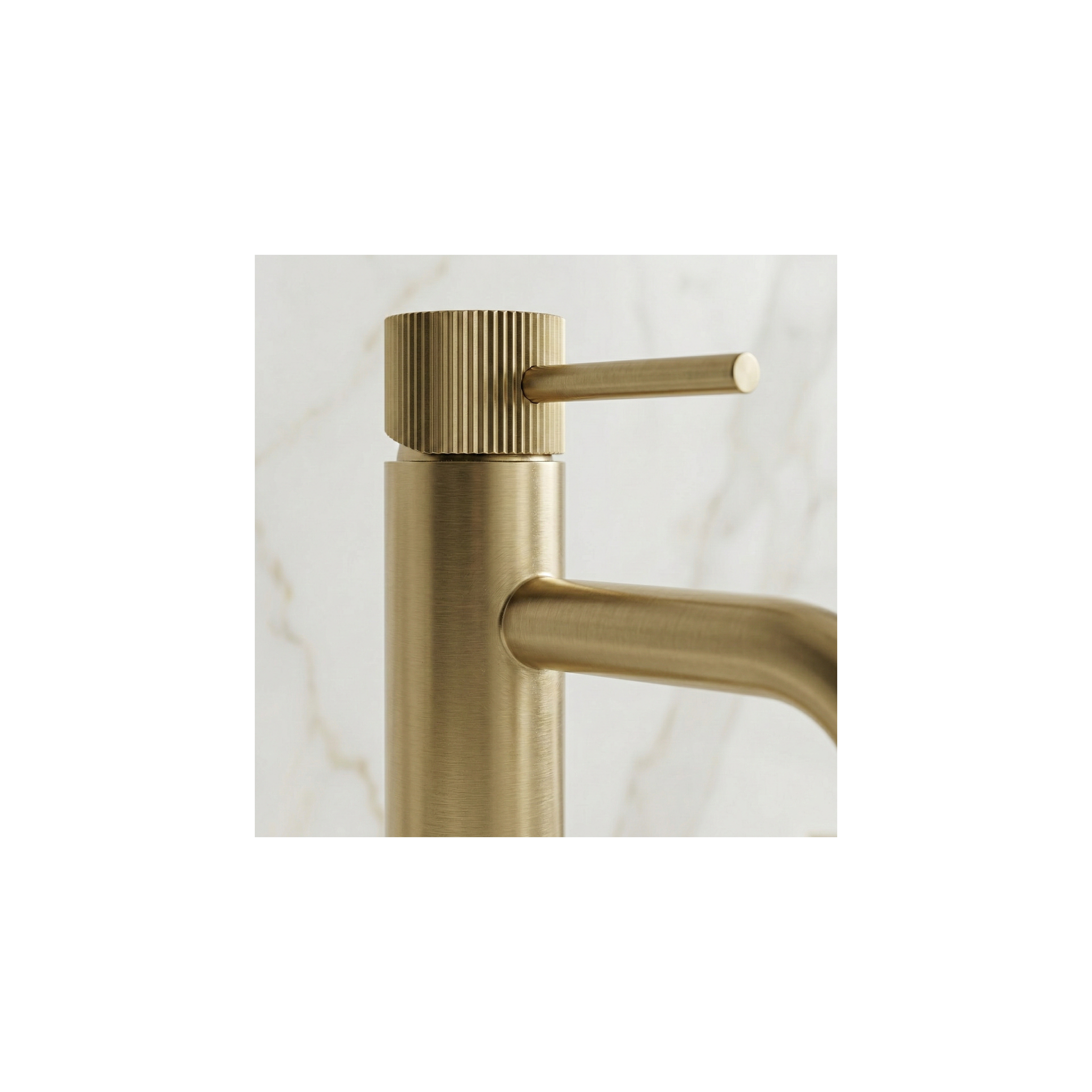 Waschbeckenarmatur Rea Lungo Stripe Brush Gold