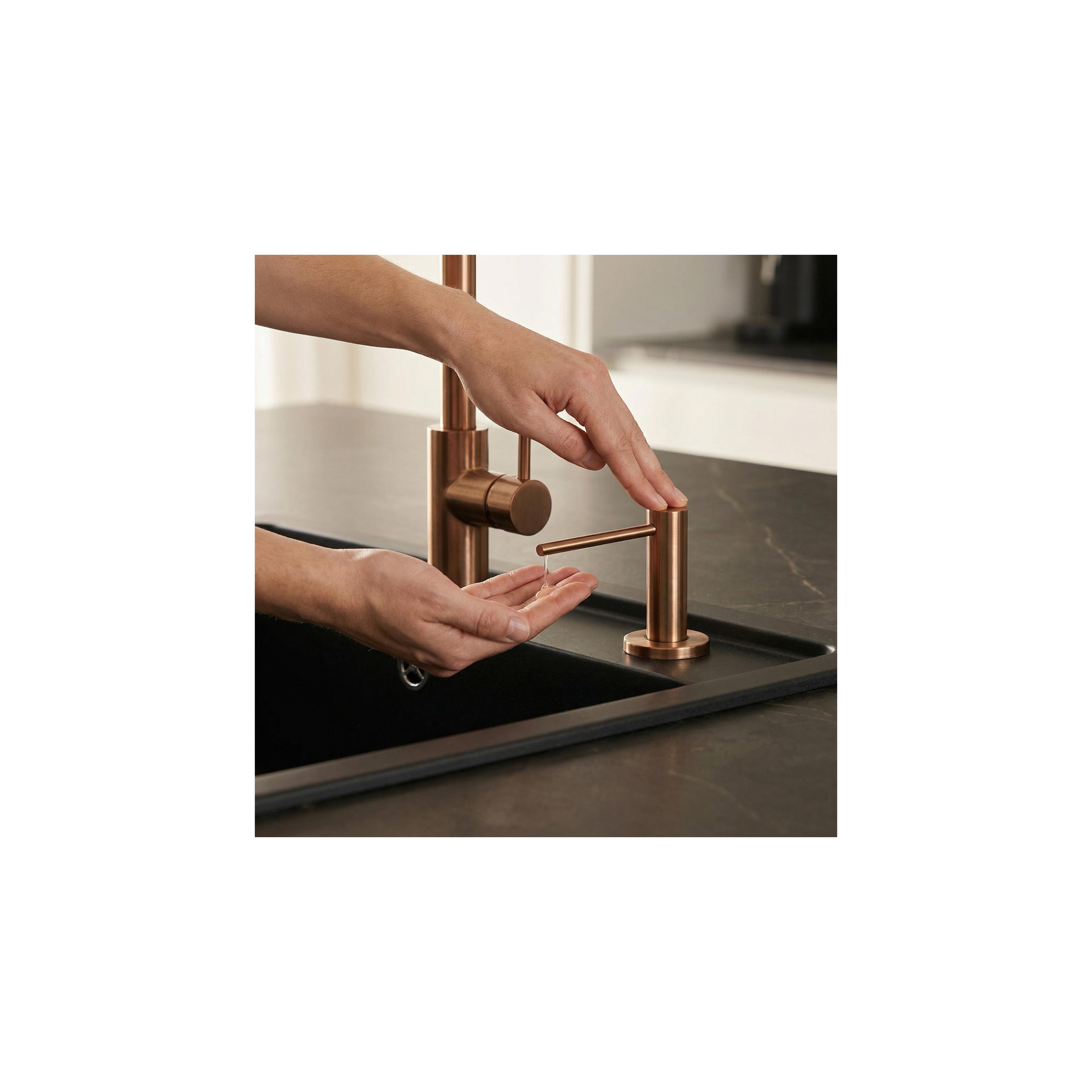 Dispenser för vätska i handfatet Rea DEX Brush Copper