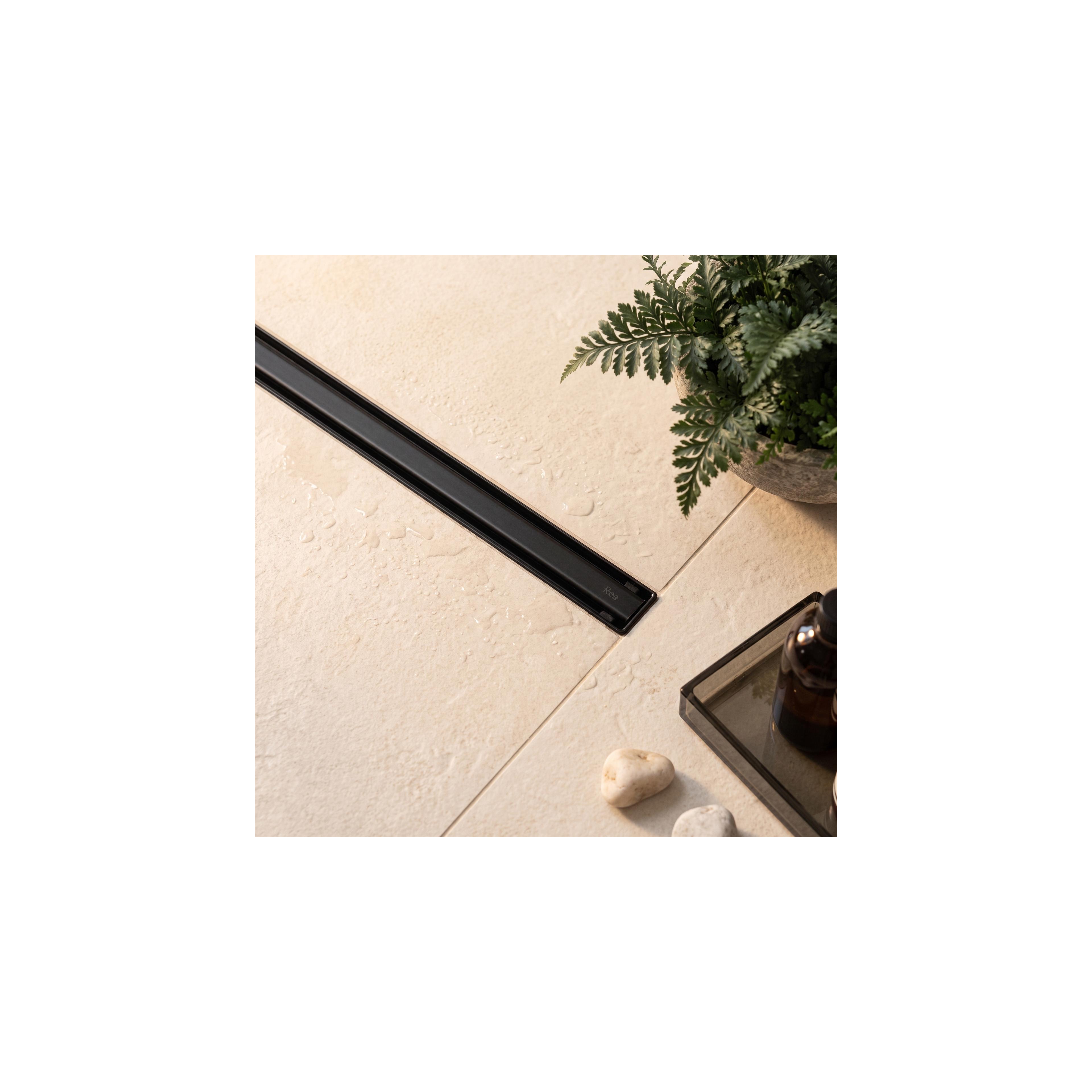 Linjegolvbrunn Rea Neox Slim Pro Svart 80