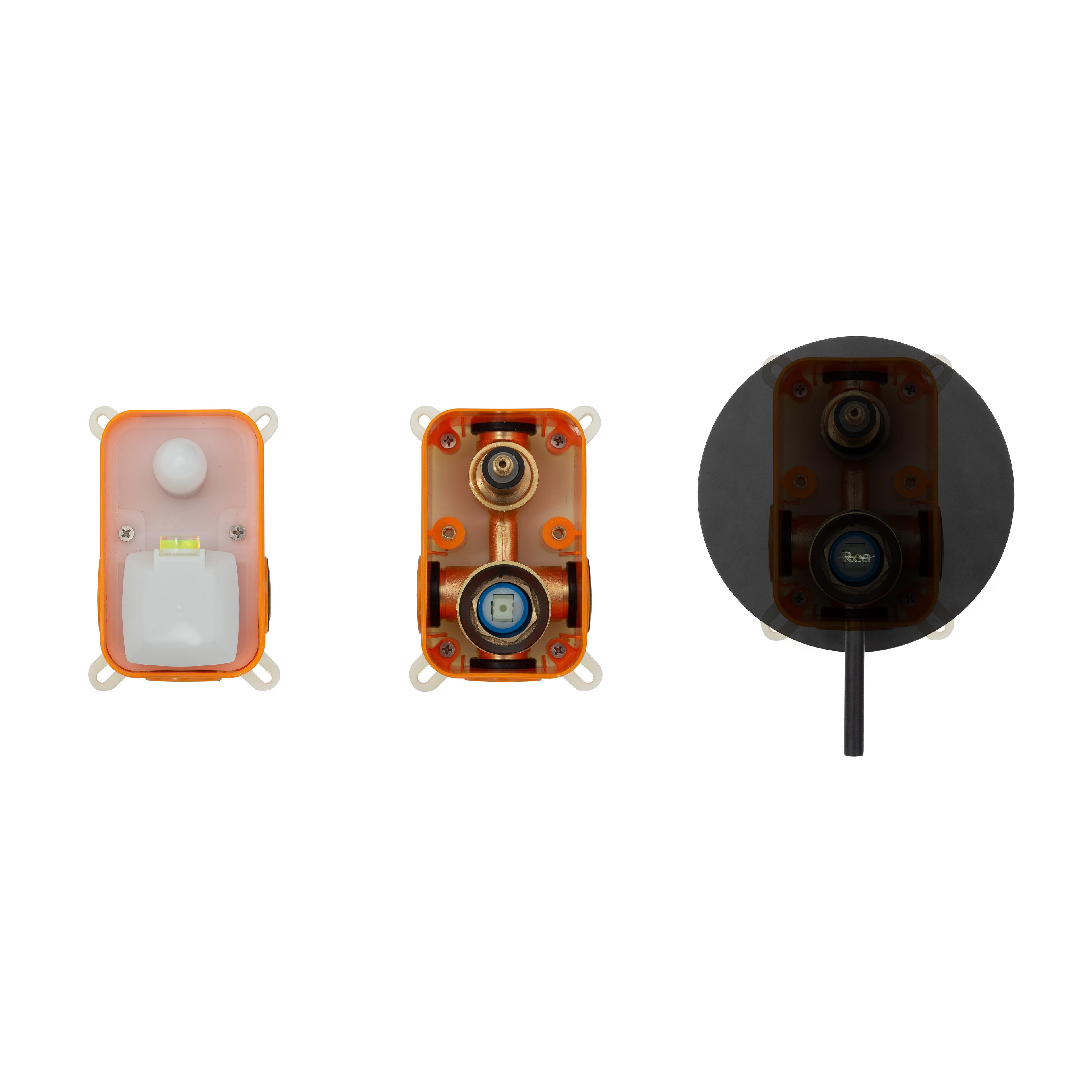 Juego de ducha oculto Rea Lungo Black + BOX