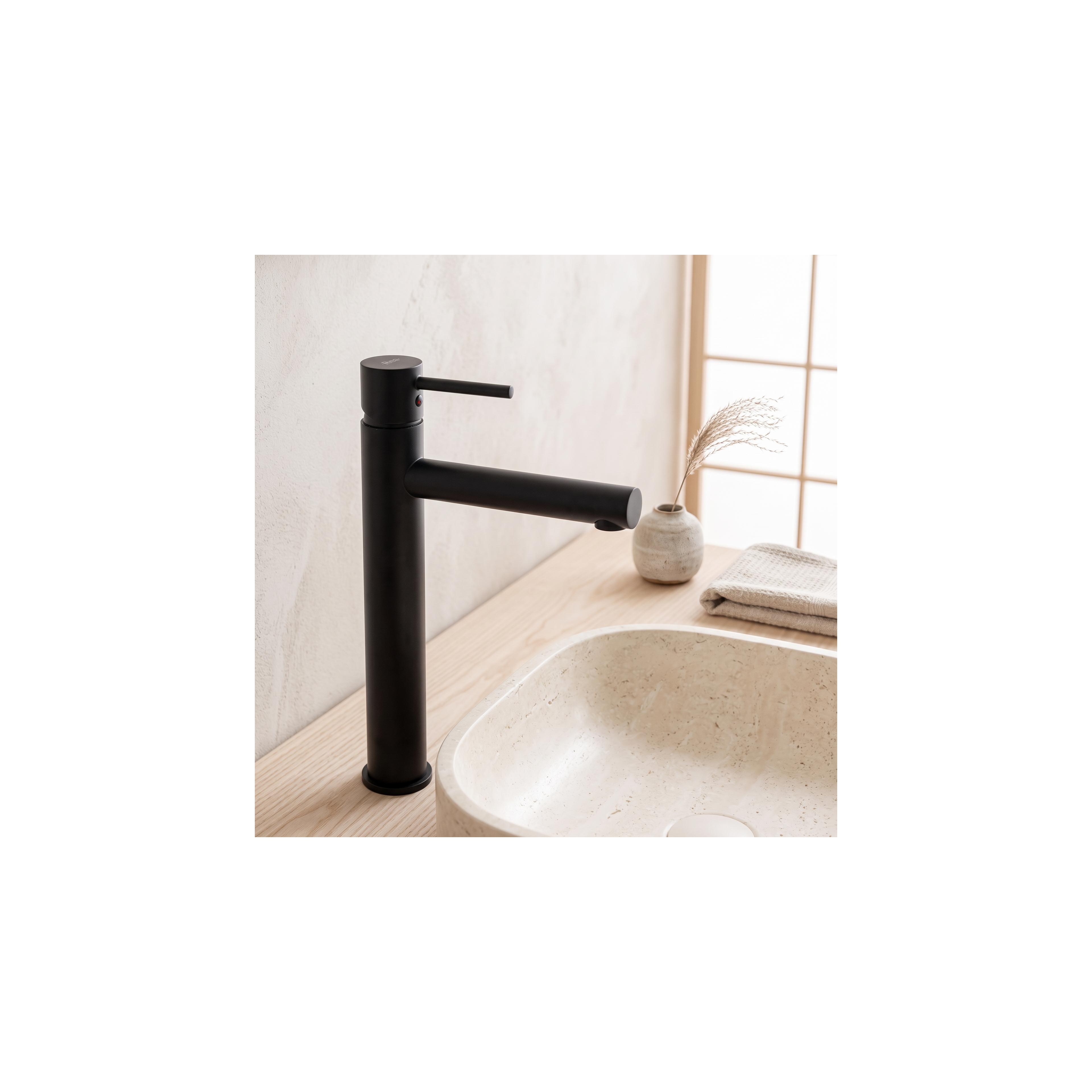 Смесител за баня Rea Tess High Black