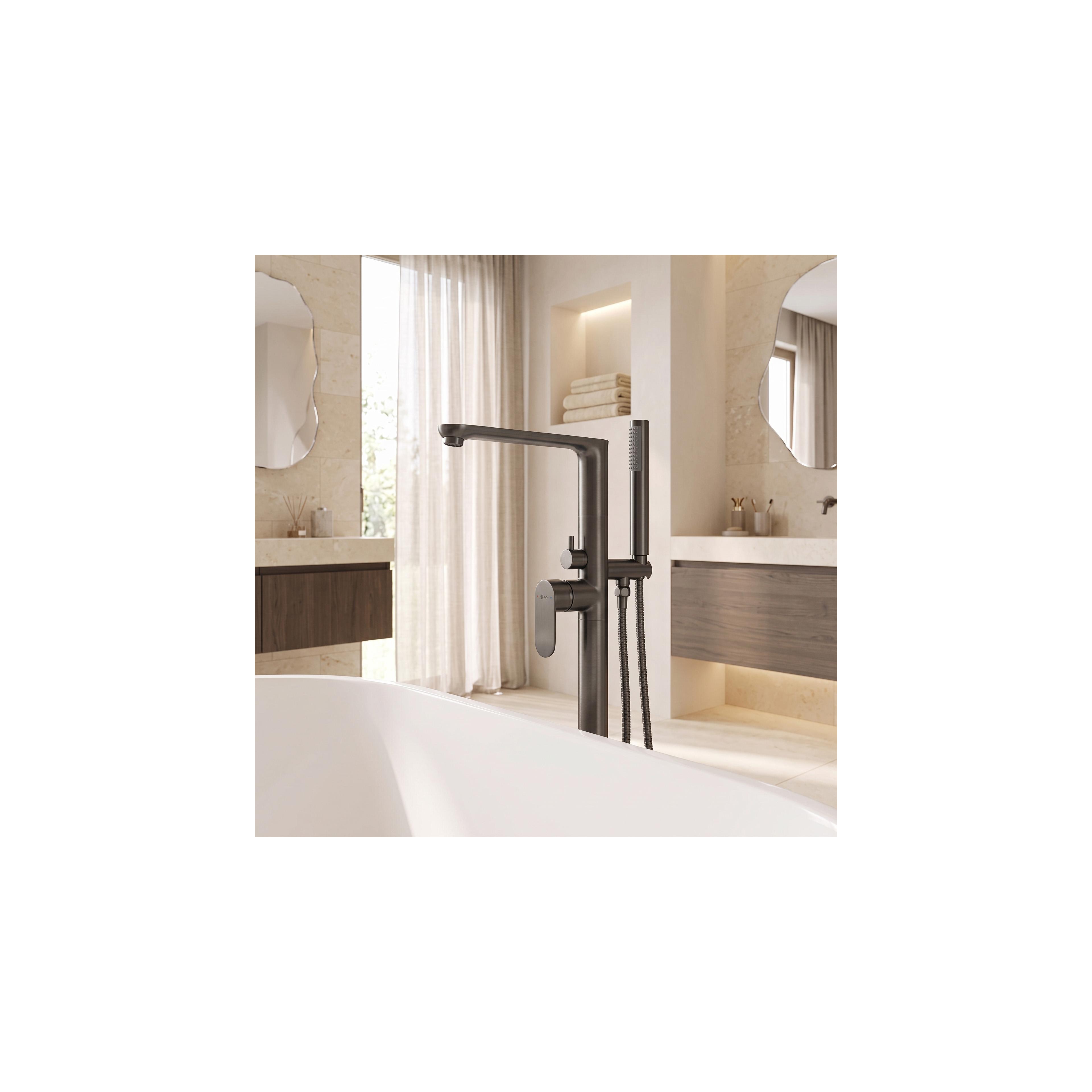 Free-standing faucet Rea Logan Titan