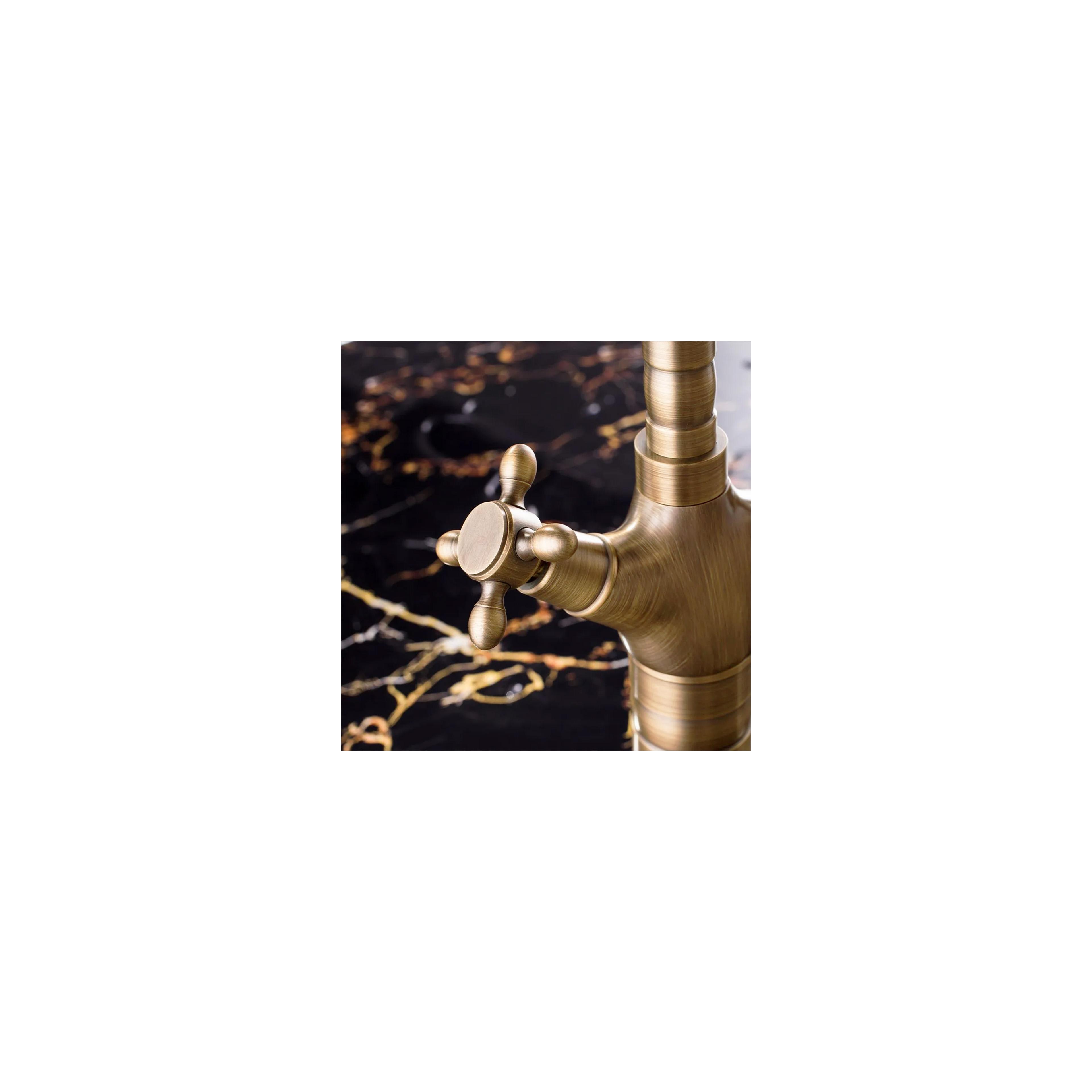Waschbeckenarmatur Rea Rustico antique gold