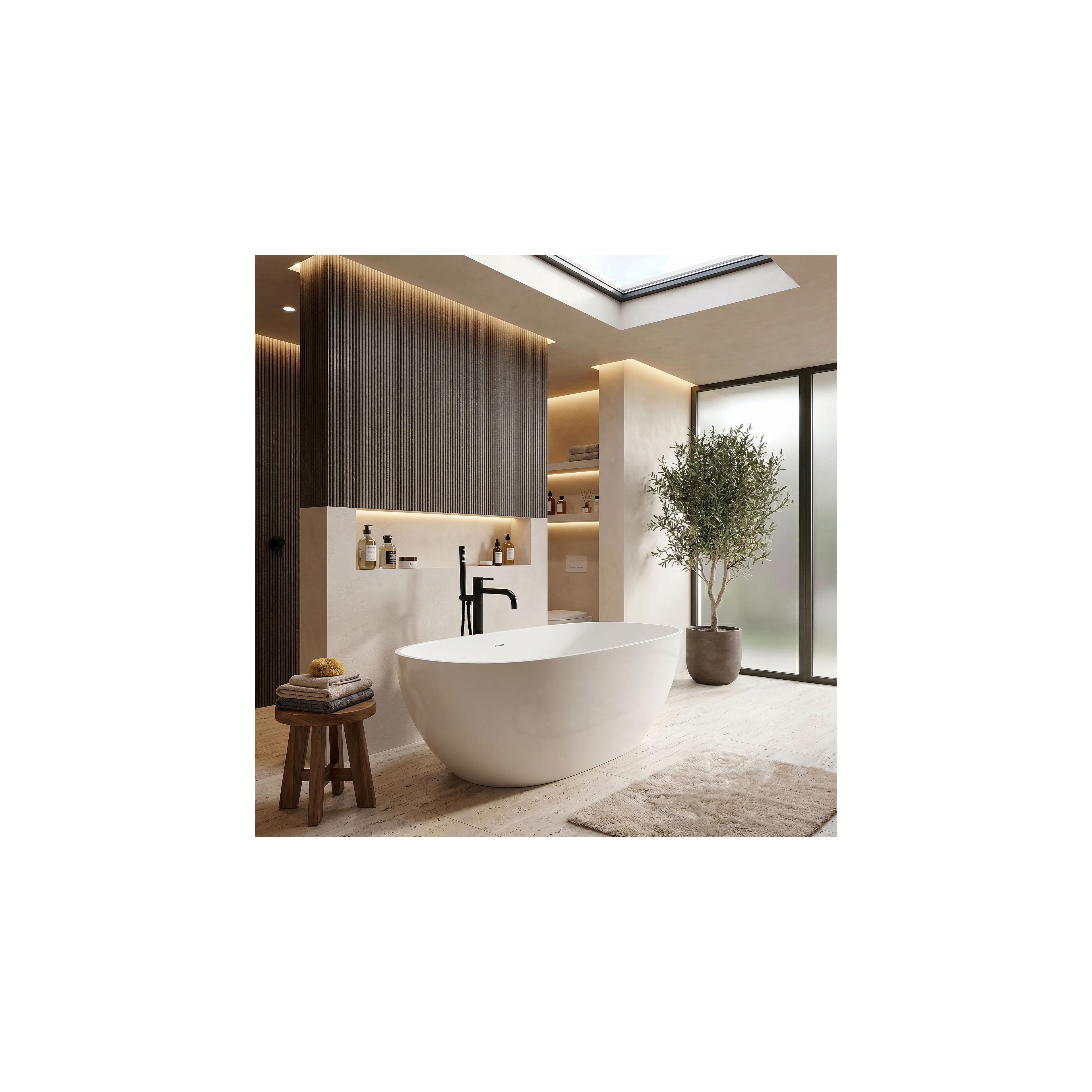 Frei stehende Armatur Rea Clif Black